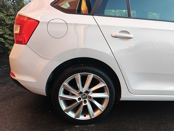Skoda Rapid Spaceback 12 of 27