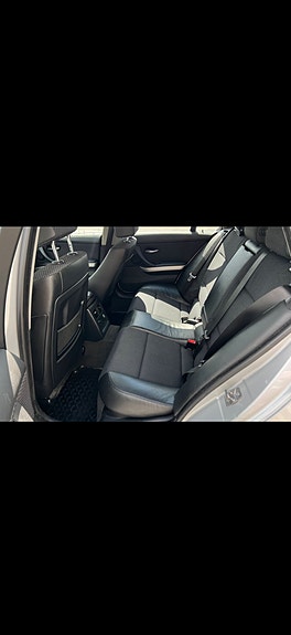 BMW 320d 3 of 6