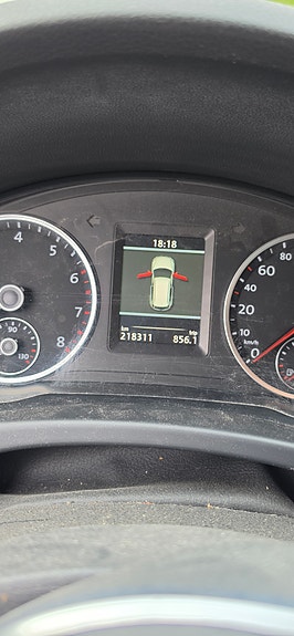 Volkswagen Tiguan 4 of 6
