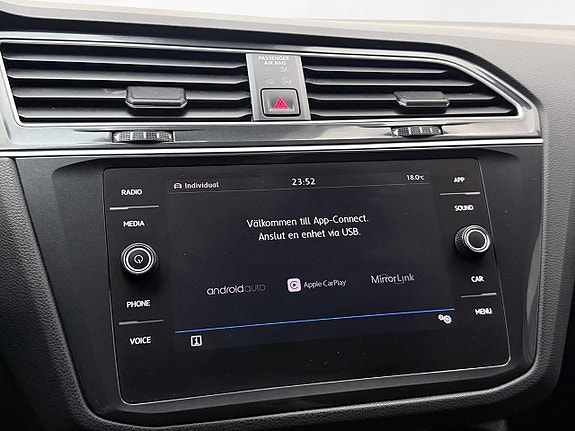 Volkswagen Tiguan 23 of 30