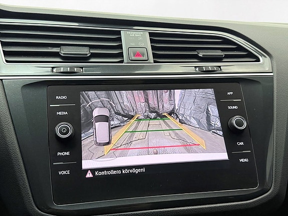 Volkswagen Tiguan 22 of 30