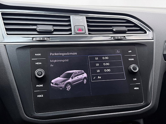 Volkswagen Tiguan 26 of 30