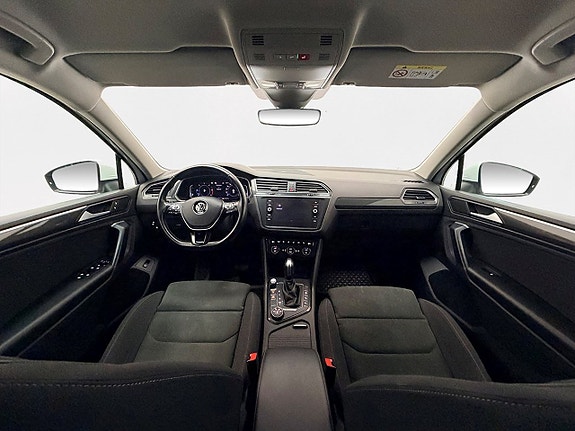 Volkswagen Tiguan 16 of 30