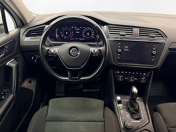 Volkswagen Tiguan 19 of 30