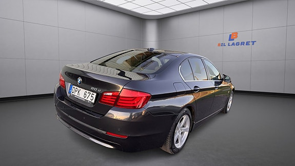 BMW 520d 4 of 5