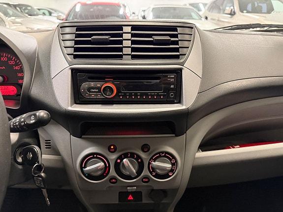 Suzuki Alto 15 of 21