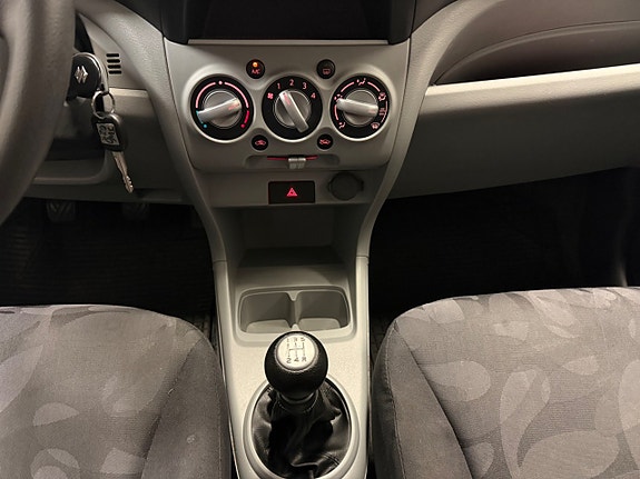 Suzuki Alto 17 of 21