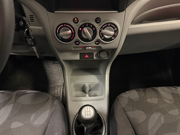 Suzuki Alto 18 of 21
