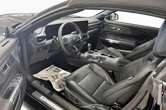 Ford Mustang 9 of 9
