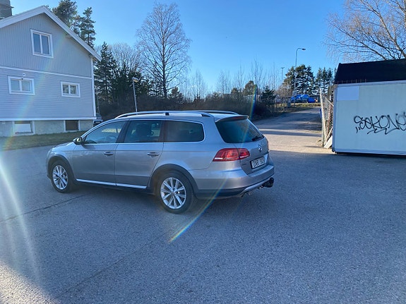 Volkswagen Passat Alltrack 4 of 5