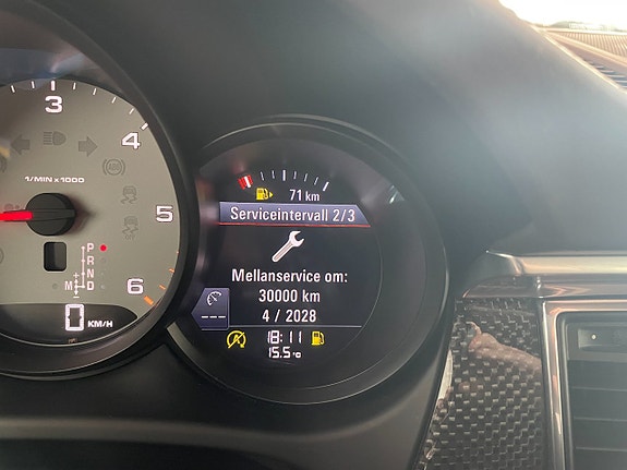 Porsche Macan 9 of 19