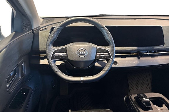 Nissan Ariya 13 of 17