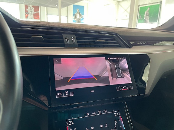 Audi e-tron 11 of 19