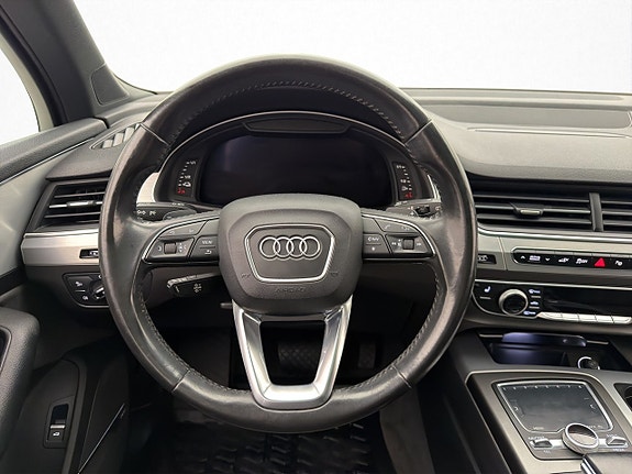 Audi Q7 15 of 30