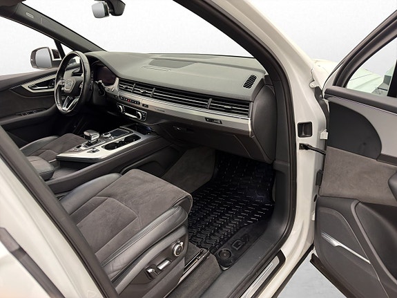 Audi Q7 28 of 30