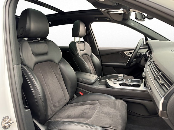 Audi Q7 27 of 30