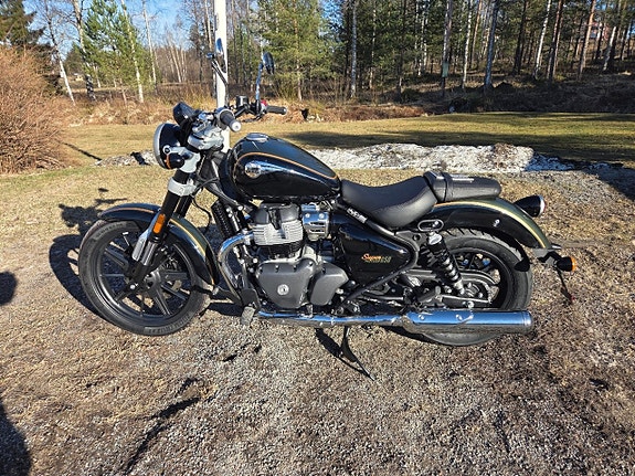 Royal Enfield Super meteor 650 8 of 16