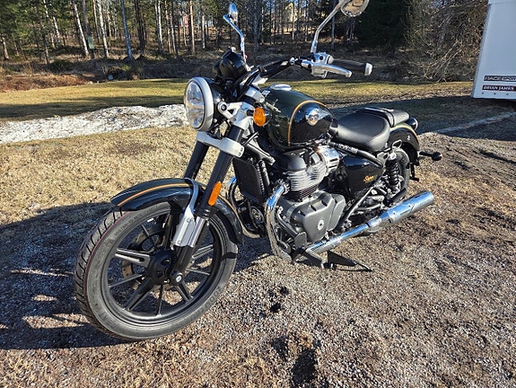 Royal Enfield Super meteor 650 10 of 16