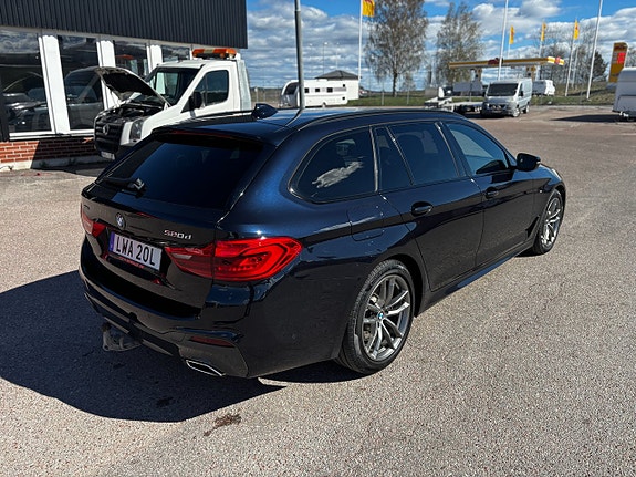 BMW 520d 4 of 5