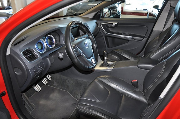Volvo S60 13 of 14