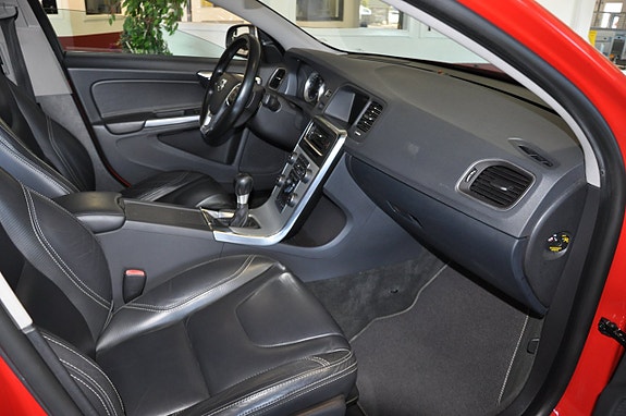 Volvo S60 9 of 14