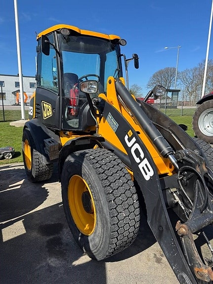 JCB 409