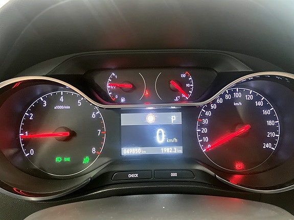 Opel Crossland X 8 of 15