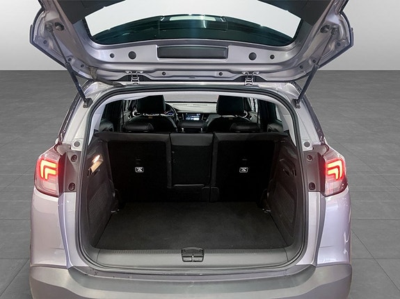 Opel Crossland X 14 of 15