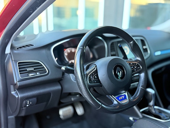 Renault Megane 22 of 30