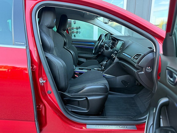 Renault Megane IV 5 of 5