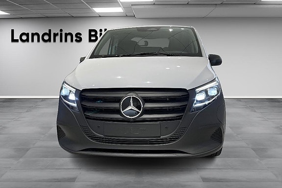 Mercedes-Benz eVito 119 2 of 5