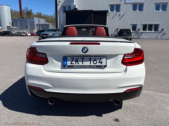BMW M235i 6 of 30