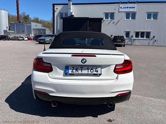 BMW M235i 13 of 30