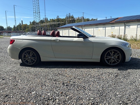 BMW M235i 4 of 30
