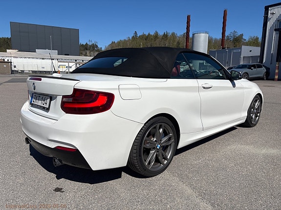 BMW M235i 12 of 30