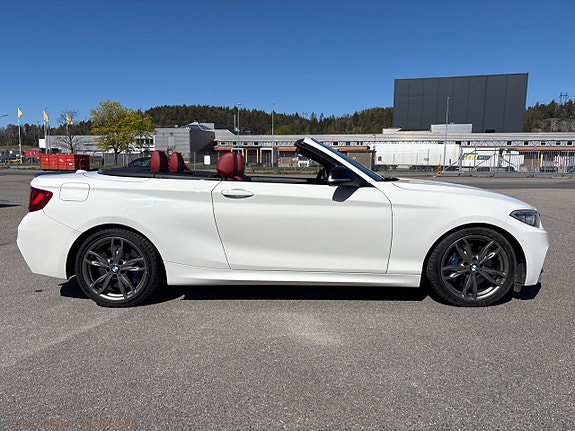 BMW M235i 4 of 5
