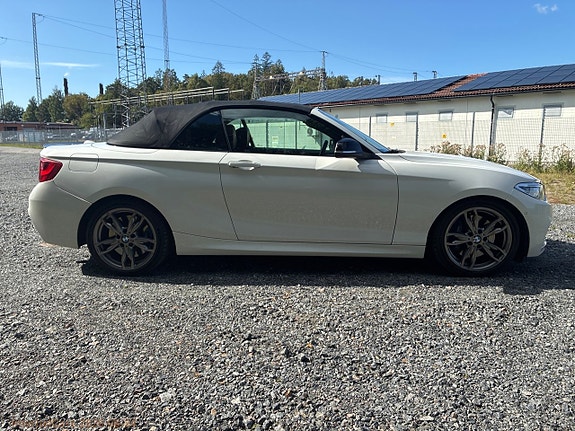 BMW M235i 12 of 30