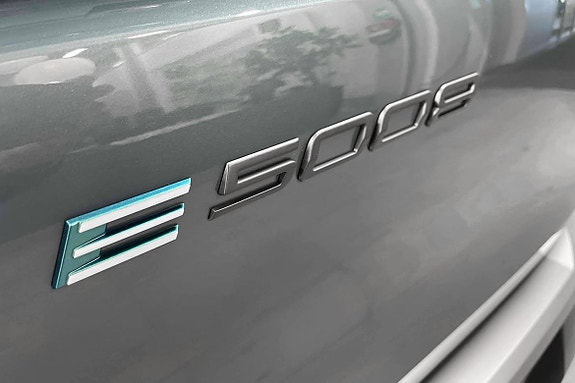Peugeot e-5008 10 of 10