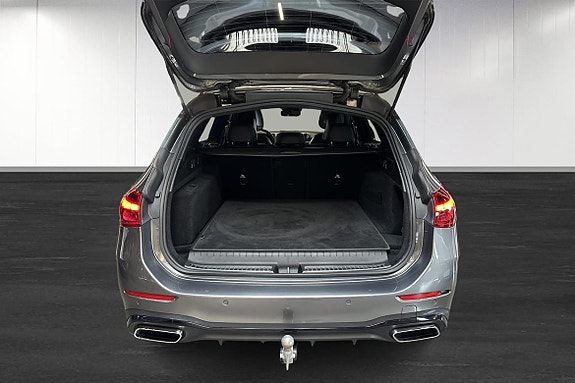 Mercedes-Benz C300 e 17 of 26