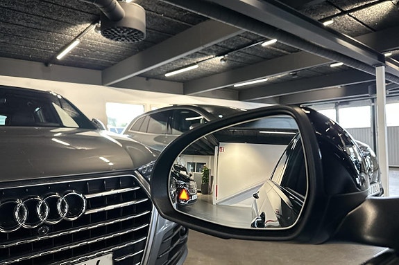 Mercedes-Benz C300 e 25 of 26