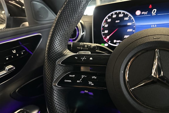 Mercedes-Benz C300 e 21 of 26
