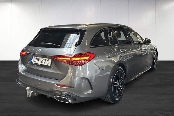 Mercedes-Benz C300 4 of 5