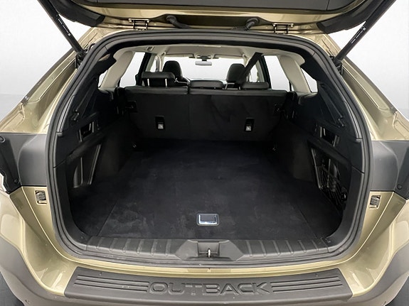 Subaru Outback 23 of 30