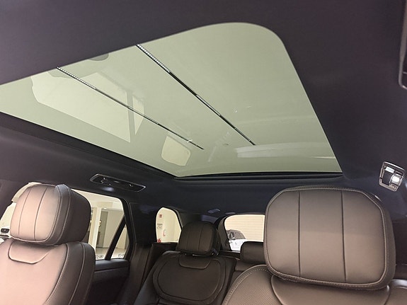 Land Rover Range Rover Sport 15 of 21