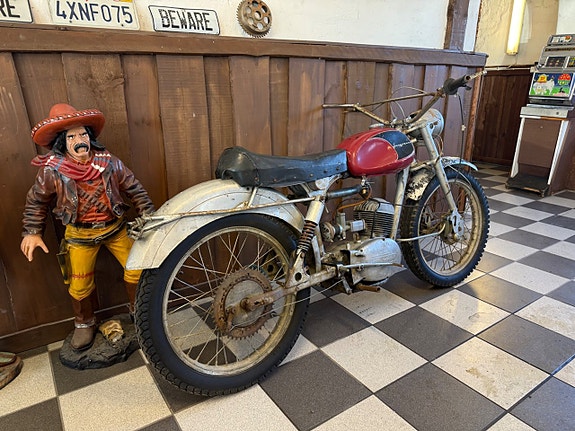 Husqvarna SILVERPILEN 175 CC 11 of 11