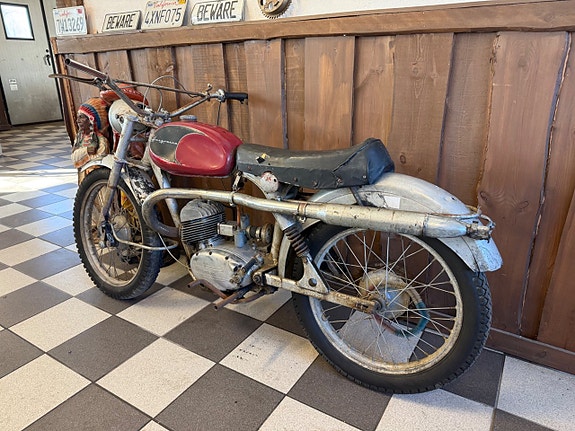 Husqvarna SILVERPILEN 175 CC 3 of 11