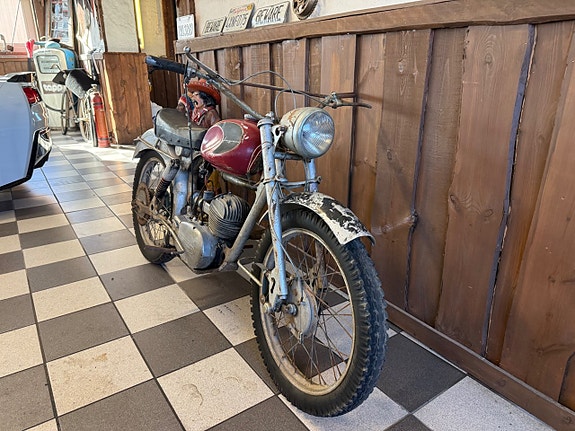 Husqvarna SILVERPILEN 175 CC 10 of 11
