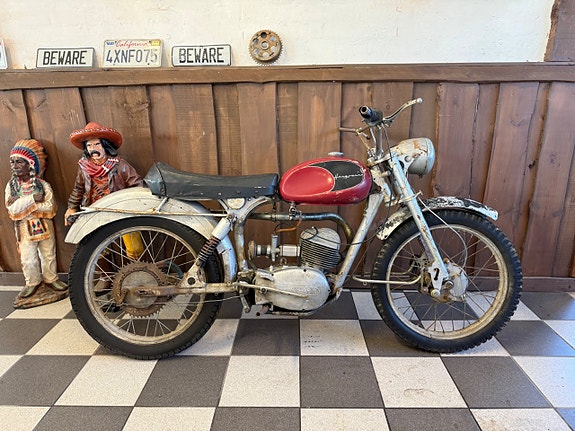 Husqvarna SILVERPILEN 175 CC 8 of 11