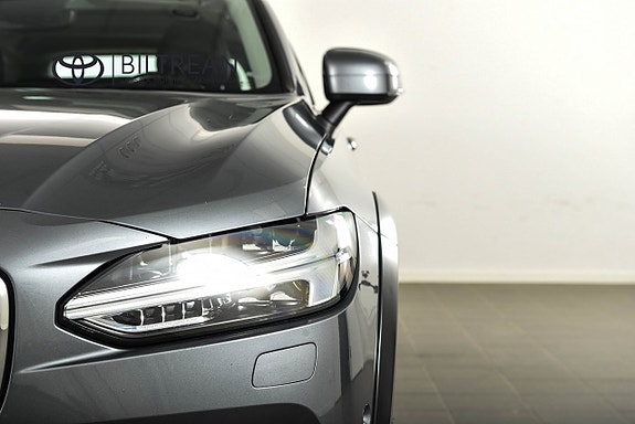Volvo V90 Cross Country 19 of 19