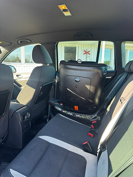 Volkswagen Tiguan 6 of 8